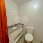 Casa à venda com 4 quartos, sendo 1 suíte, no condomínio Imperial Santa Cruz, Rio de Janeiro - RJ