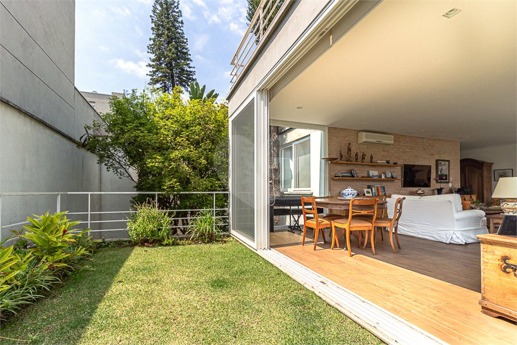 Casa à venda com 3 suítes no condomínio D'avilla, São Paulo - SP