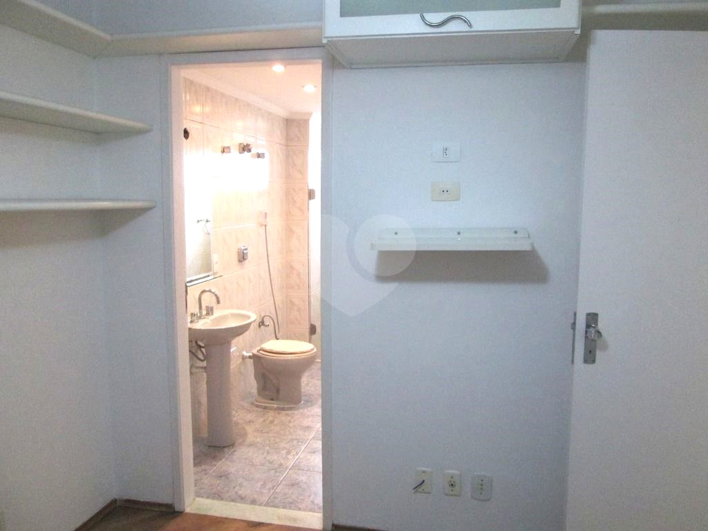 Apartamento à venda com 3 quartos, sendo 1 suíte,  em Paraíso, São Paulo, SP