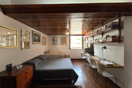 Casa de Vila à venda com 3 quartos, sendo 1 suíte, em Granja Julieta, São Paulo, SP