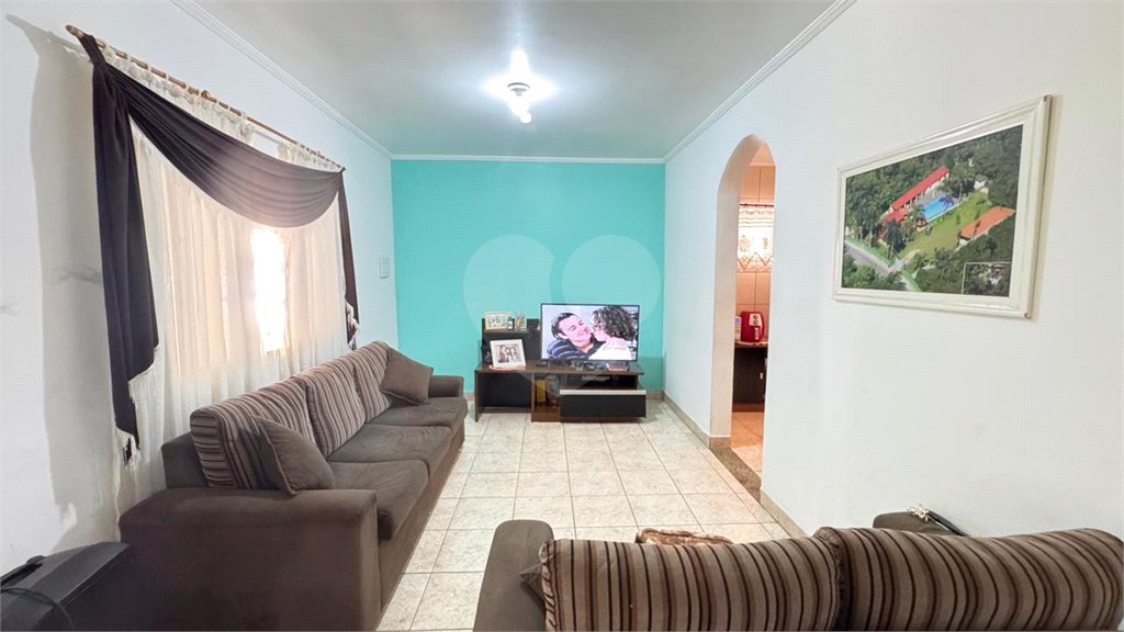 Chácara à venda com 3 quartos, sendo 1 suíte, em Vila São Pedro, Suzano, SP