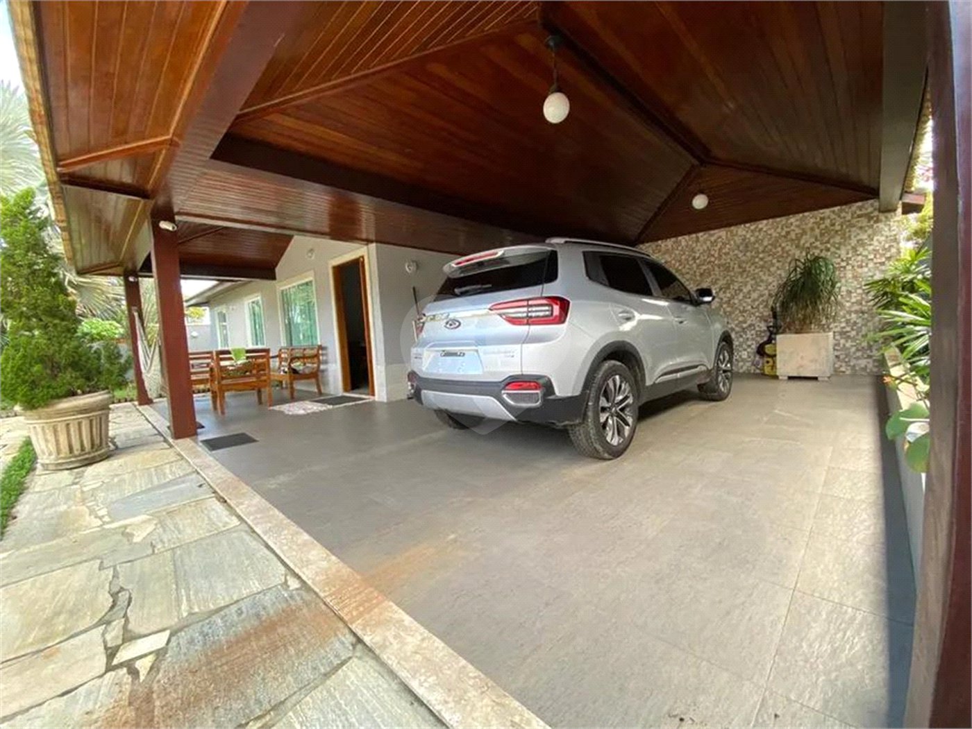Casa à venda com 4 quartos, sendo 3 suítes,  em Praia Rasa, Armação dos Búzios, RJ