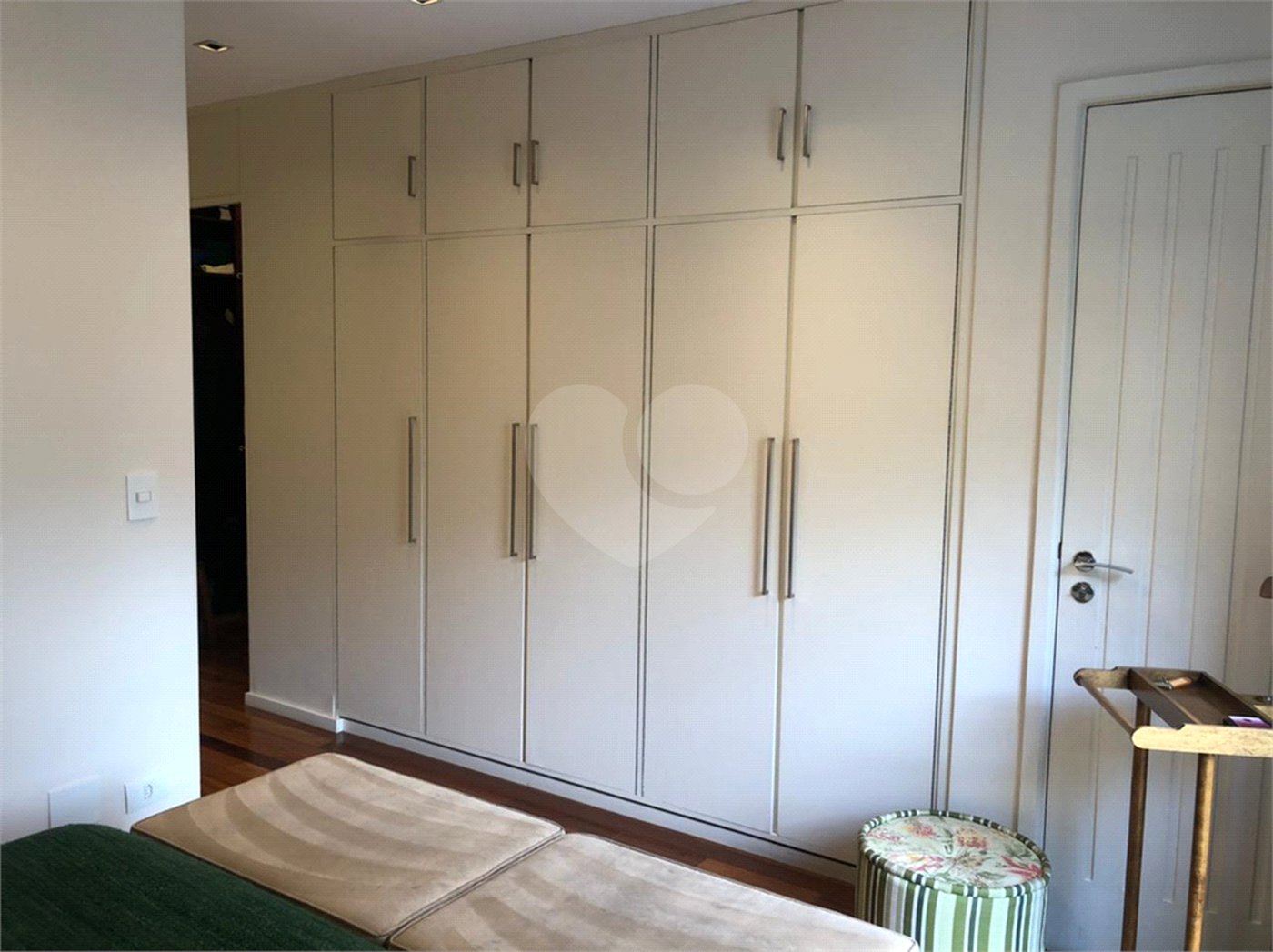 Apartamento à venda com 4 quartos, sendo 3 suítes, em Alto da Boa Vista, São Paulo, SP