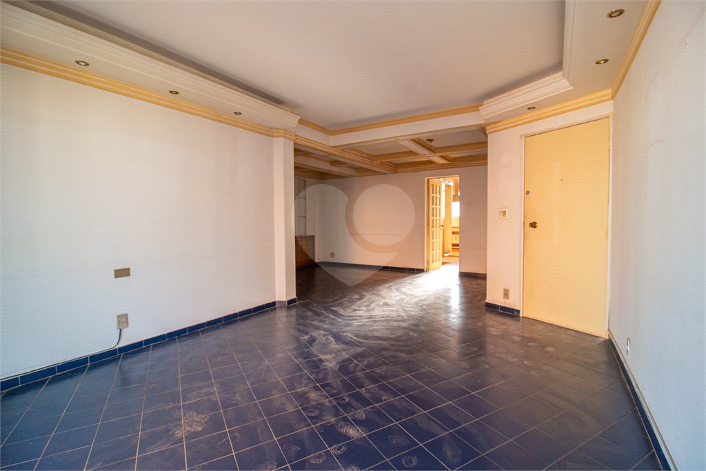 Apartamento à venda com 3 quartos, sendo 1 suíte, em Campo Belo, São Paulo, SP