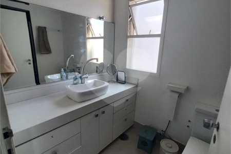 Apartamento à venda com 3 quartos, sendo 1 suíte, em Vila Andrade, São Paulo, SP