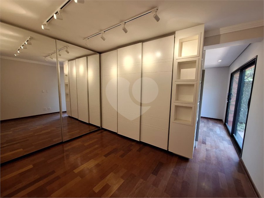 Casa para alugar com 5 quartos, sendo 3 suítes,  no condomínio Chacara Santa Maria, Votorantim - SP