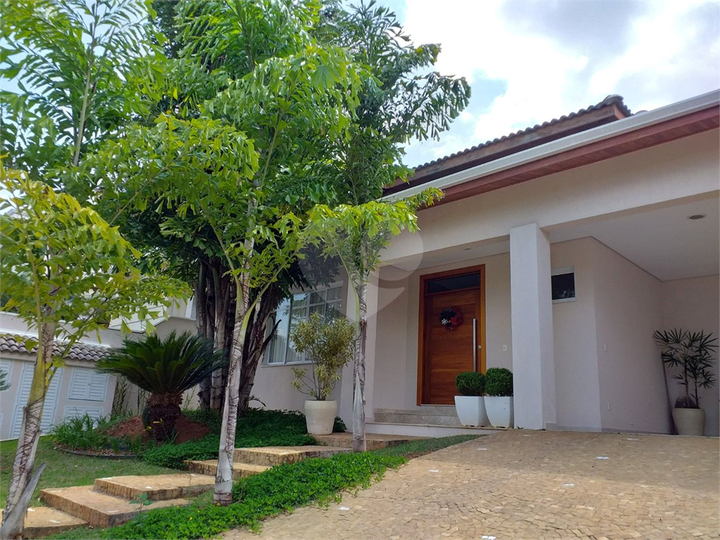 Casa à venda com 4 suítes no condomínio Jardim Theodora, Itu - SP