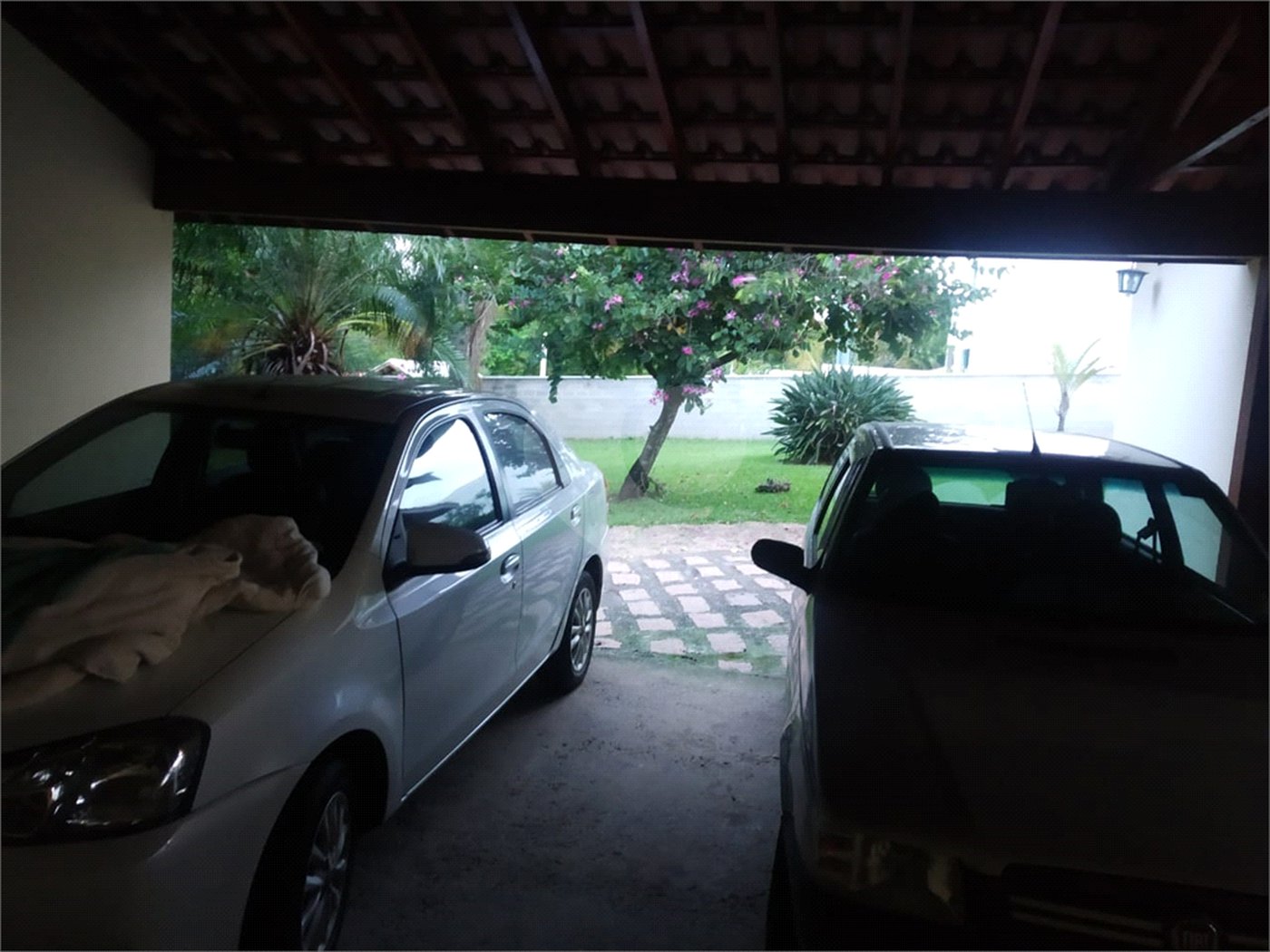 Casa à venda com 4 quartos, sendo 2 suítes,  no condomínio Acmti - Colinas do Mosteiro, Terras de Itaici e Recanto dos Pássaros, Indaiatuba - SP