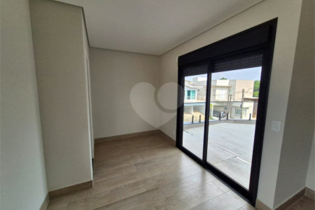 Casa à venda com 3 suítes no condomínio Terras de São Francisco, Vinhedo - SP