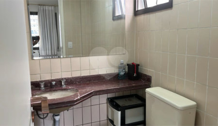 Apartamento à venda com 3 quartos, sendo 1 suíte,  em Jardim das Acácias, São Paulo, SP