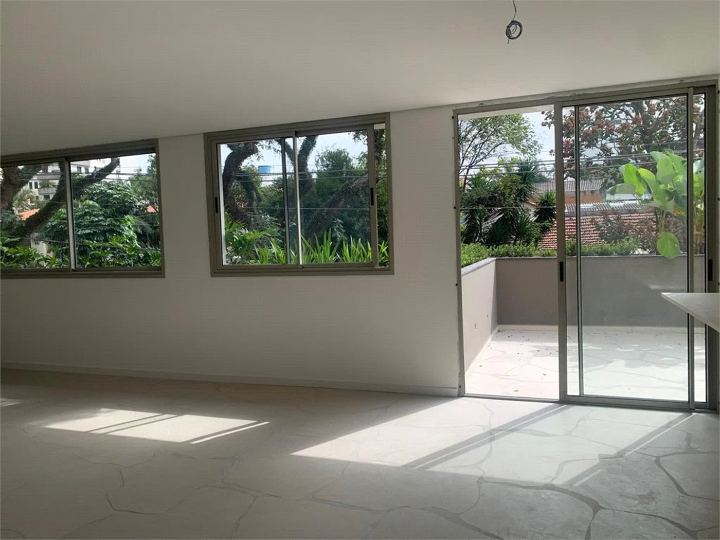 Apartamento à venda com 2 suítes em Vila Madalena, São Paulo, SP