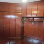 Sobrado à venda ou para alugar com 4 quartos, sendo 1 suíte,  em Barro Branco (zona Norte), São Paulo, SP