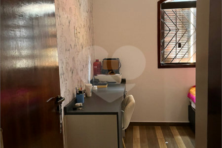 Sobrado à venda com 3 quartos, sendo 1 suíte, em Jardim Fernandes, São Paulo, SP