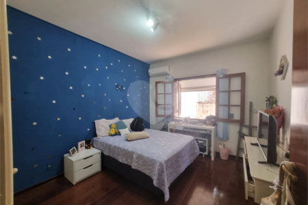 Sobrado à venda com 3 quartos, sendo 1 suíte,  em Vila Trujillo, Sorocaba, SP