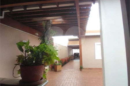 Casa à venda com 4 quartos, sendo 2 suítes, em Jardim Adalgisa, Araraquara, SP
