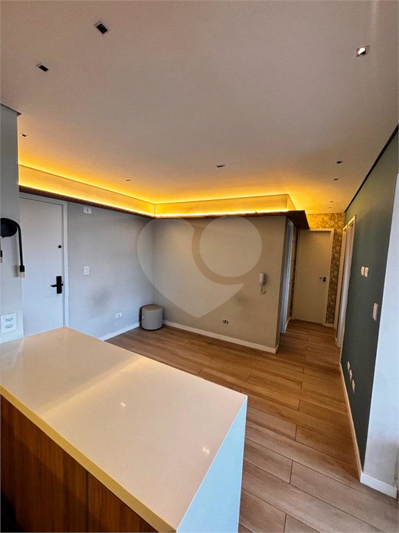 Apartamento à venda com 3 quartos, sendo 1 suíte,  em Jardim Oswaldo Cruz, São José dos Campos, SP