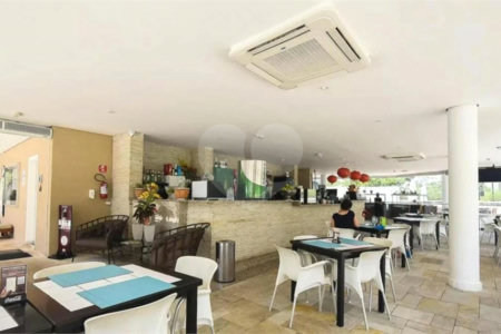 Cobertura à venda com 3 quartos, sendo 2 suítes,  em Paraíso do Morumbi, São Paulo, SP