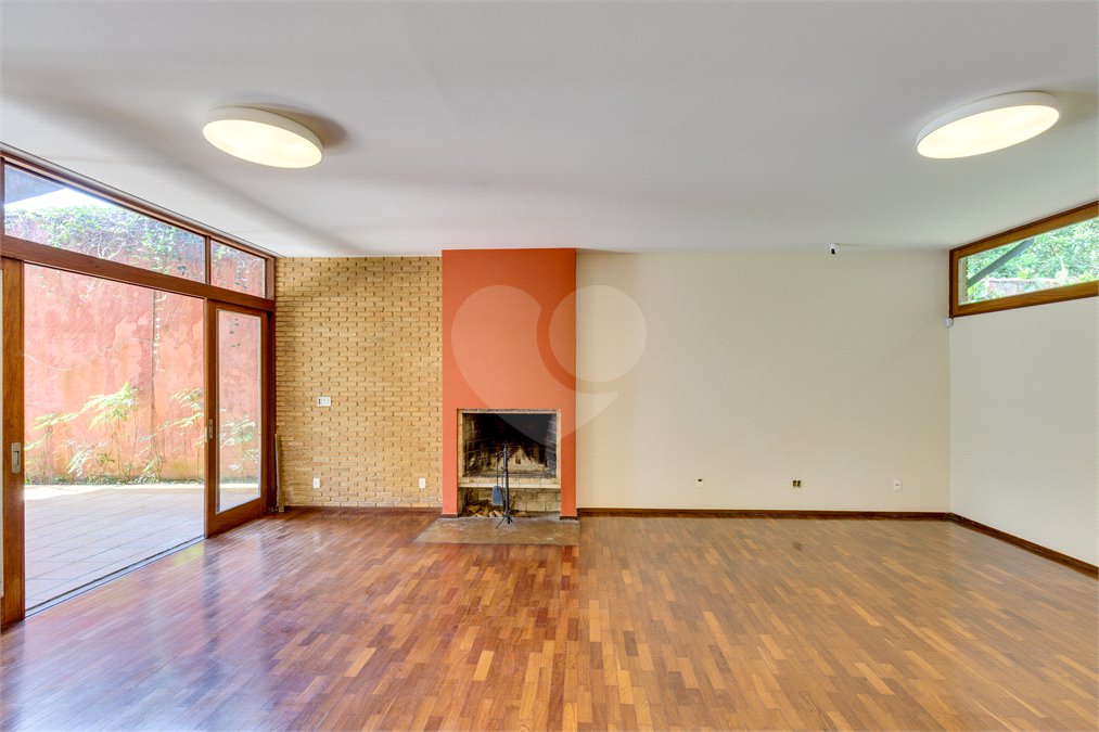 Casa Térrea à venda com 3 quartos, sendo 1 suíte, em Alto da Boa Vista, São Paulo, SP