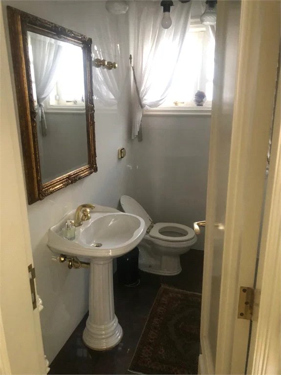 Casa à venda com 4 suítes em Caxingui, São Paulo, SP
