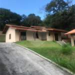 Casa à venda com 3 quartos, sendo 1 suíte,  no condomínio Marf II, Bom Jesus dos Perdões - SP