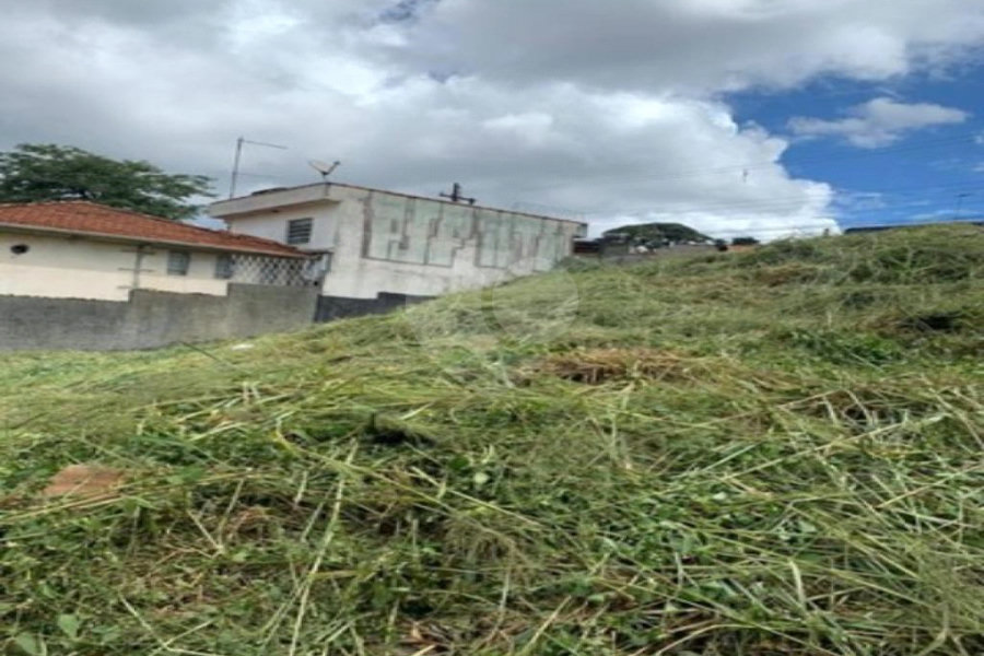 Terreno à venda em Guaianazes, São Paulo, SP