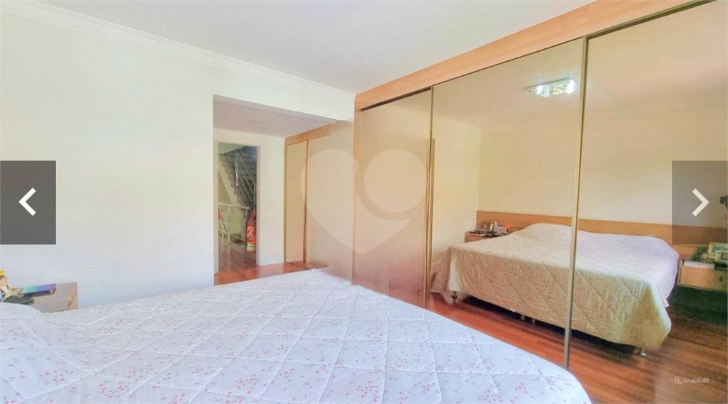 Casa à venda com 3 quartos, sendo 2 suítes, no condomínio Floradas da Serra, São Paulo - SP