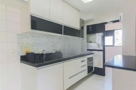 Apartamento à venda com 3 quartos, sendo 1 suíte, em Cidade São Francisco, São Paulo, SP