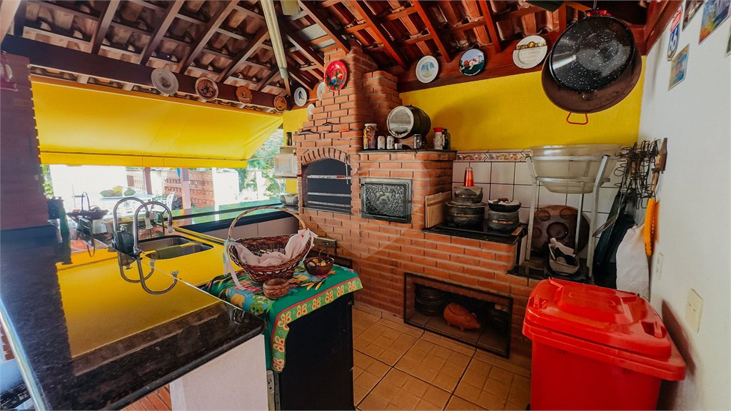 Casa à venda com 4 suítes no condomínio Monte Belo, Salto - SP