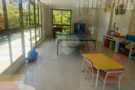 Apartamento à venda com 3 suítes em Vila Pompéia, São Paulo, SP