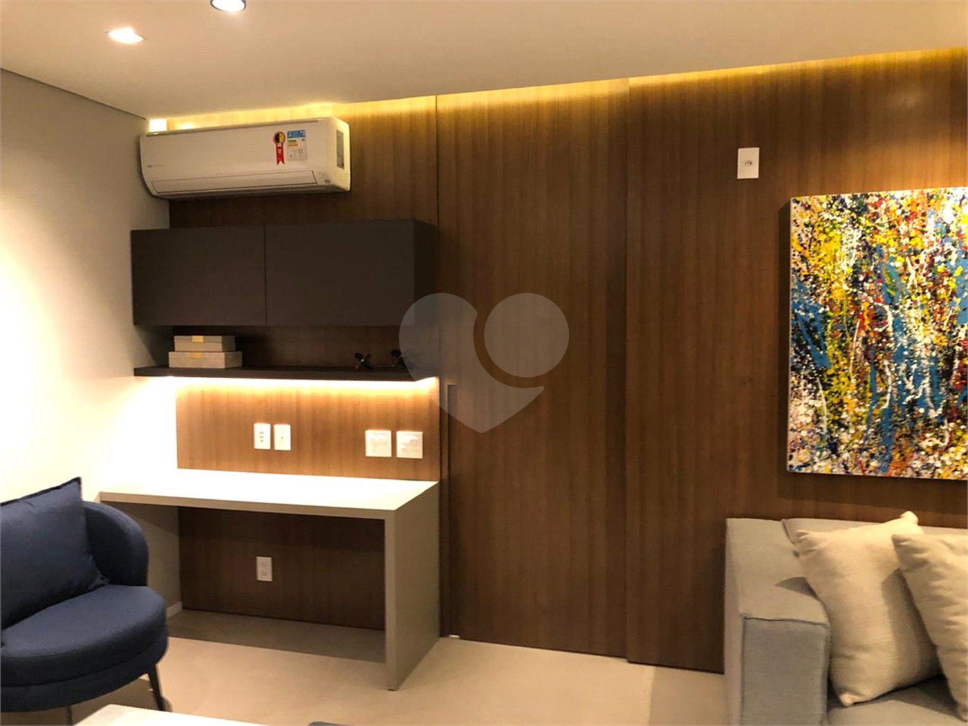 Apartamento à venda com 4 quartos, sendo 1 suíte, em Cerqueira César, São Paulo, SP