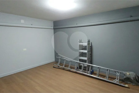 Casa à venda com 3 quartos, sendo 1 suíte,  em Vila Gustavo, São Paulo, SP