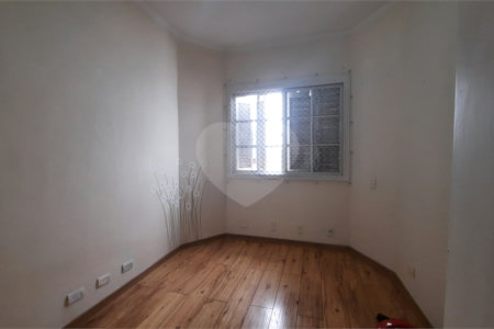 Casa de Vila à venda com 4 quartos, sendo 2 suítes, em Granja Julieta, São Paulo, SP