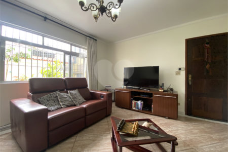 Sobrado à venda com 3 quartos, sendo 1 suíte,  em Vila Nivi, São Paulo, SP