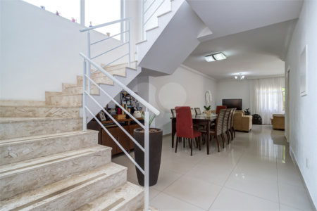 Casa de Vila à venda com 4 suítes em Granja Julieta, São Paulo, SP