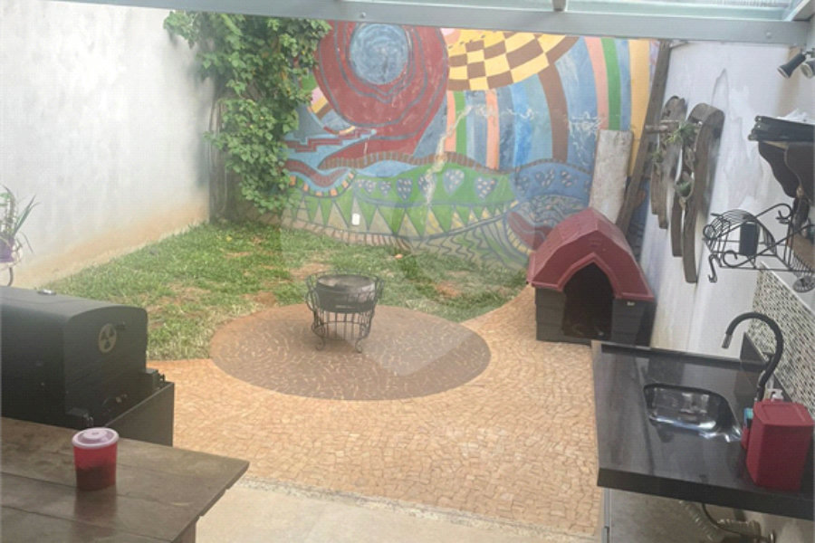 Sobrado à venda com 3 suítes em Horto, São Paulo, SP