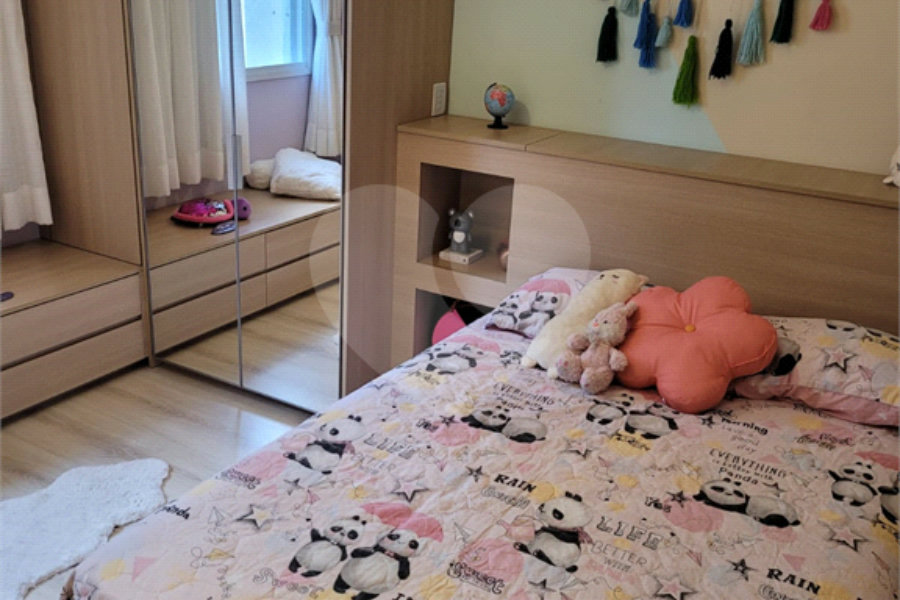 Sobrado à venda com 3 suítes em Horto, São Paulo, SP