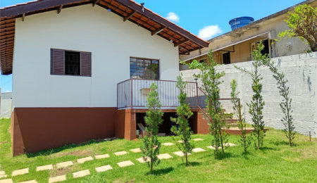 Casa Térrea à venda com 3 quartos em Guaxinduva, Atibaia, SP
