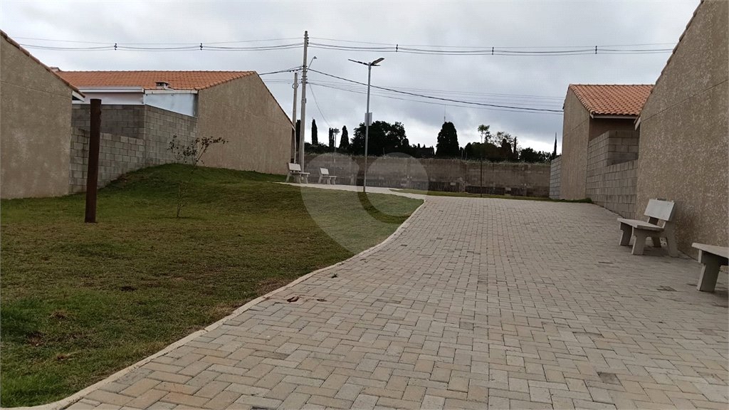 Casa à venda com 2 quartos em Vila Popular, Itapetininga, SP