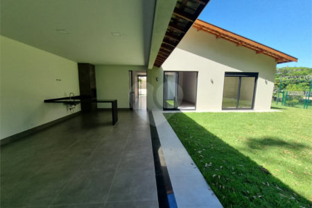 Casa à venda com 3 suítes no condomínio Terras de Santa Teresa, Itupeva - SP