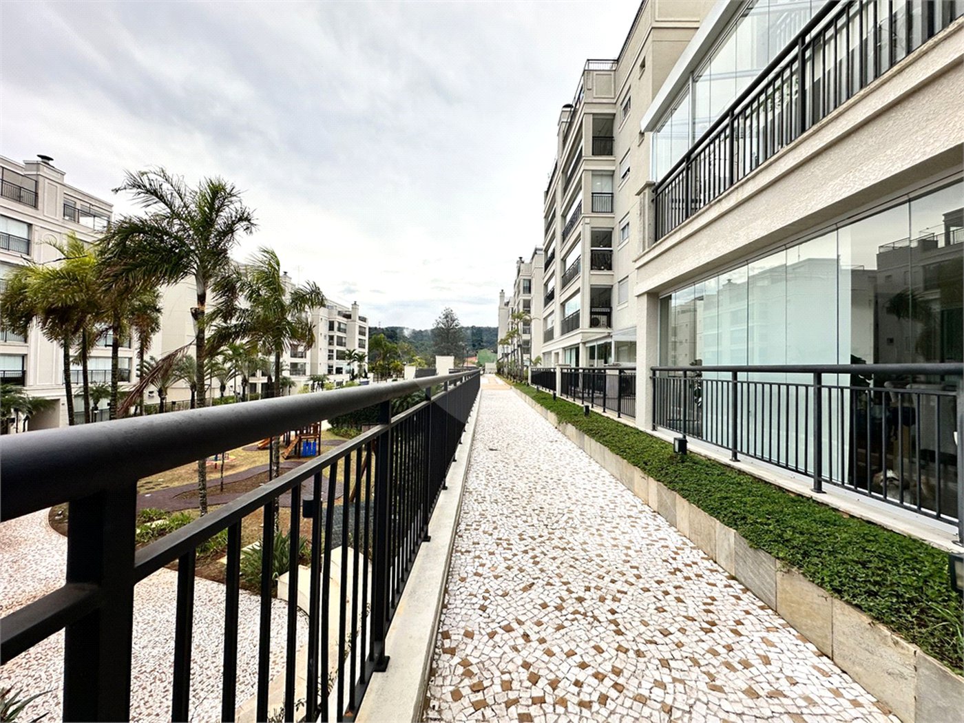 Apartamento à venda com 3 quartos, sendo 2 suítes, em Tremembé, São Paulo, SP