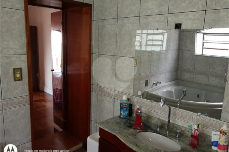 Casa à venda com 3 quartos, sendo 1 suíte, em Bosque dos Eucaliptos, São José dos Campos, SP