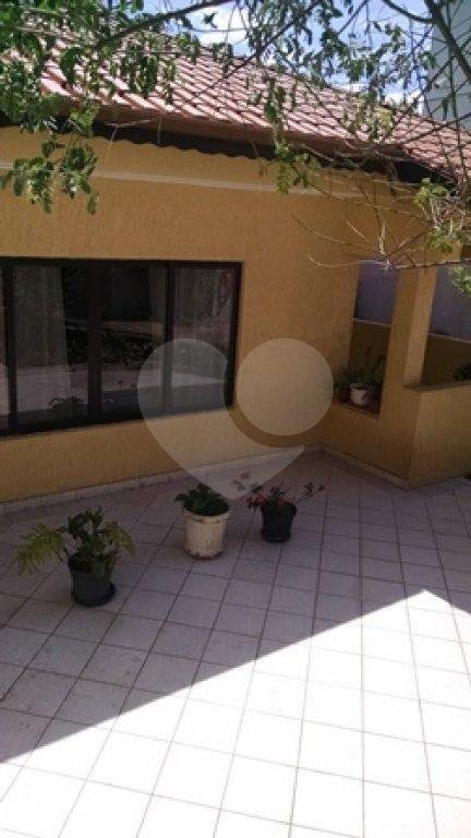 Casa Térrea à venda com 5 quartos, sendo 2 suítes, em Jardim Vila Galvão, Guarulhos, SP