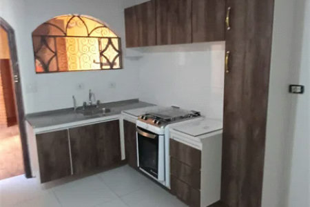 Sobrado à venda com 5 quartos, sendo 2 suítes, em Parque Continental, São Paulo, SP