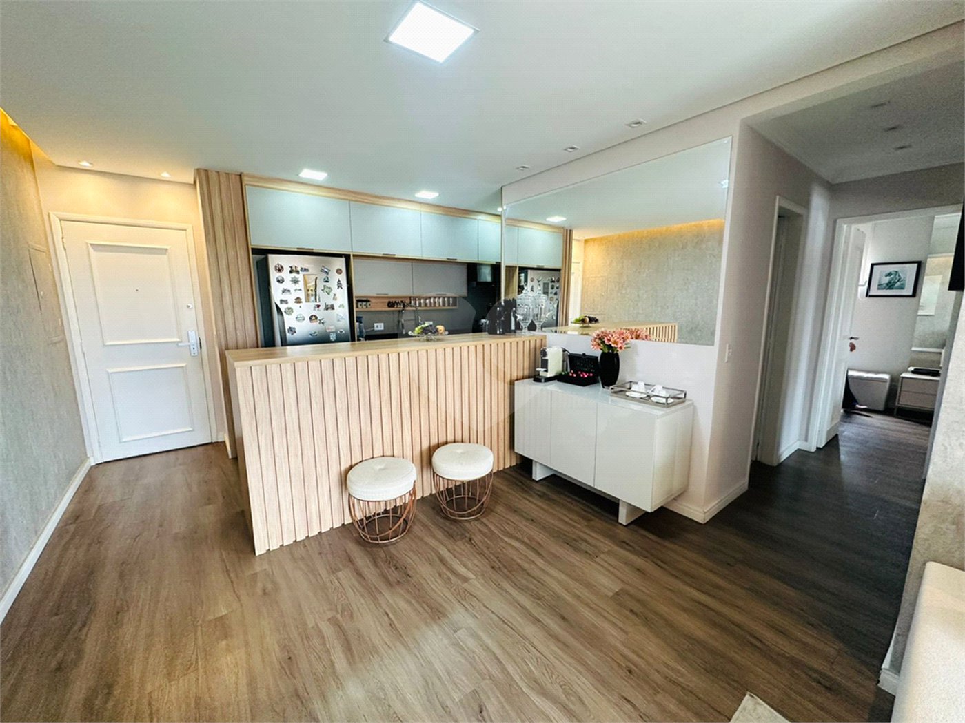 Apartamento à venda com 2 quartos, sendo 1 suíte,  em Cidade Monções, São Paulo, SP