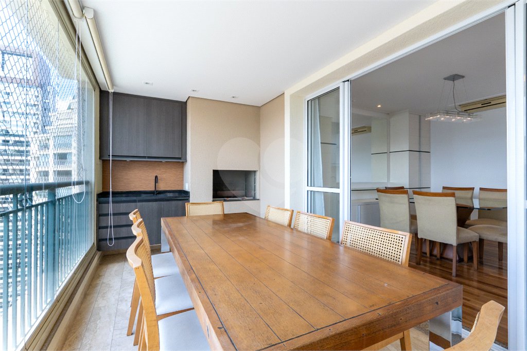 Apartamento à venda com 3 suítes em Brooklin, São Paulo, SP