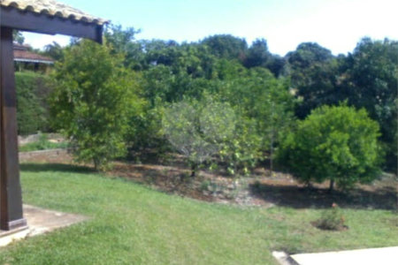 Casa à venda com 2 quartos, sendo 1 suíte, no condomínio Novo Horizonte, Piracaia - SP