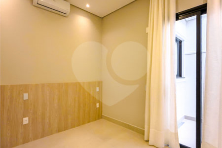Casa à venda com 3 suítes no condomínio Residencial Dona Maria Candida, Indaiatuba - SP