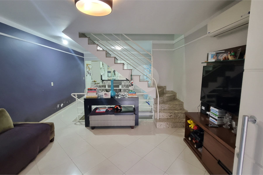 Sobrado à venda com 3 quartos, sendo 1 suíte,  em Santana, São Paulo, SP