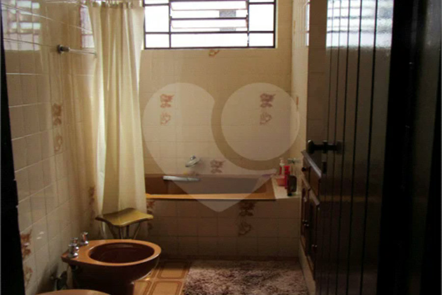 Casa à venda com 3 quartos, sendo 1 suíte,  no condomínio Casa, São Paulo - SP