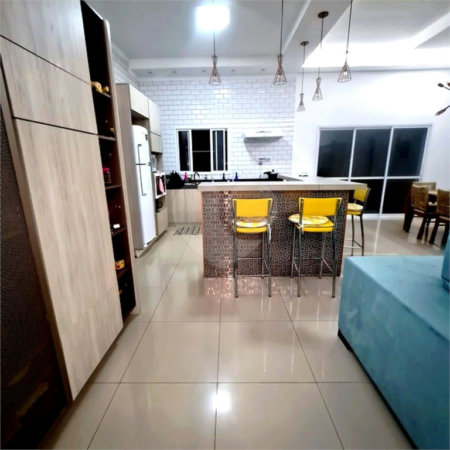 Casa à venda com 3 quartos, sendo 1 suíte, no condomínio Vale da Santa Fé, Vinhedo - SP